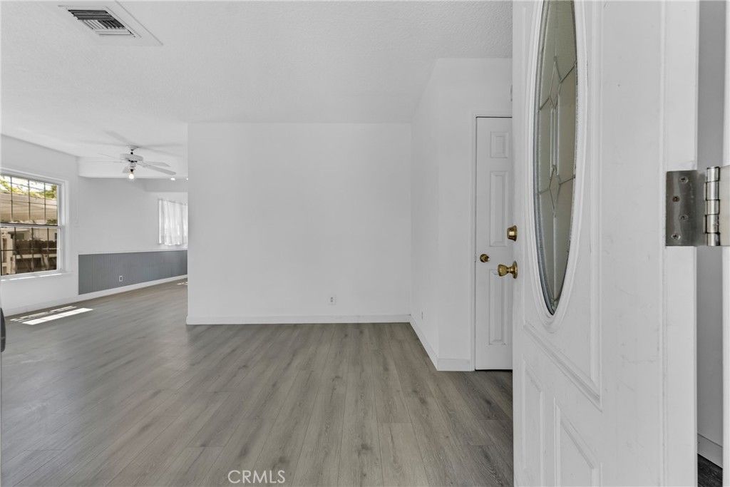 8101 Lemona, Los Angeles, CA 91402 — photo 2