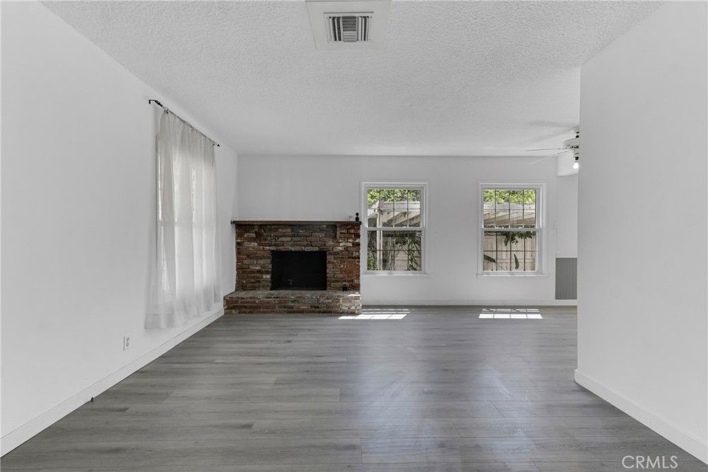 8101 Lemona, Los Angeles, CA 91402 — photo 3