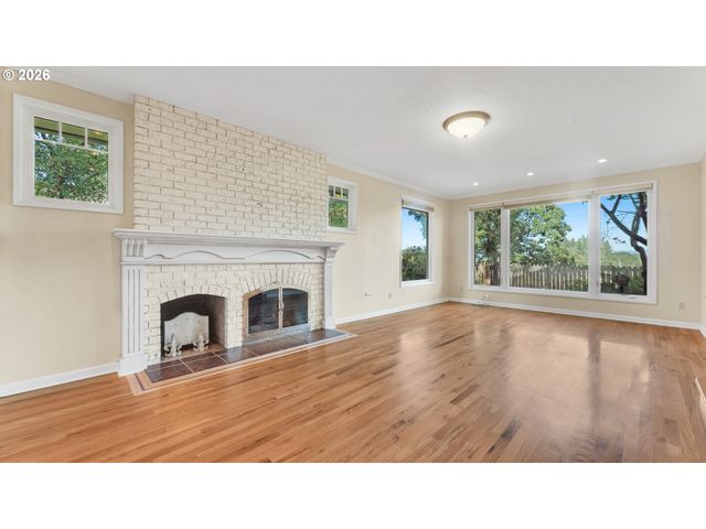 38647 SCRAVEL HILL Rd, Albany, OR 97322