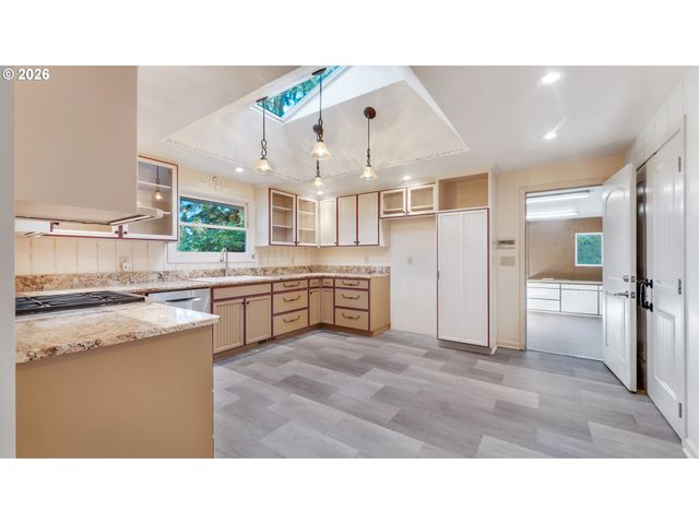 38647 SCRAVEL HILL Rd, Albany, OR 97322