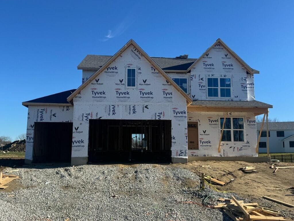 2810 Old Oak Drive, Valparaiso, IN 46385