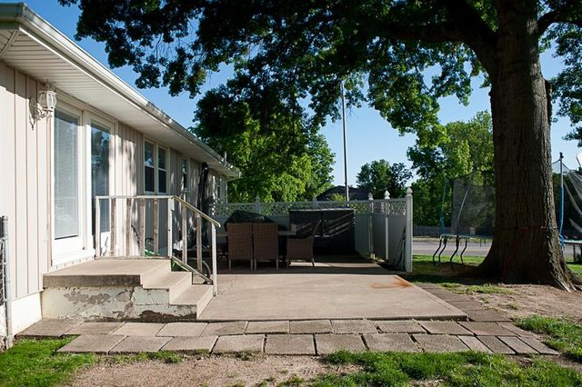 3830 S Breckenridge Drive, Independence, MO 64055