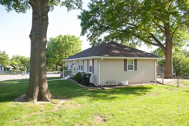 3830 S Breckenridge Drive, Independence, MO 64055