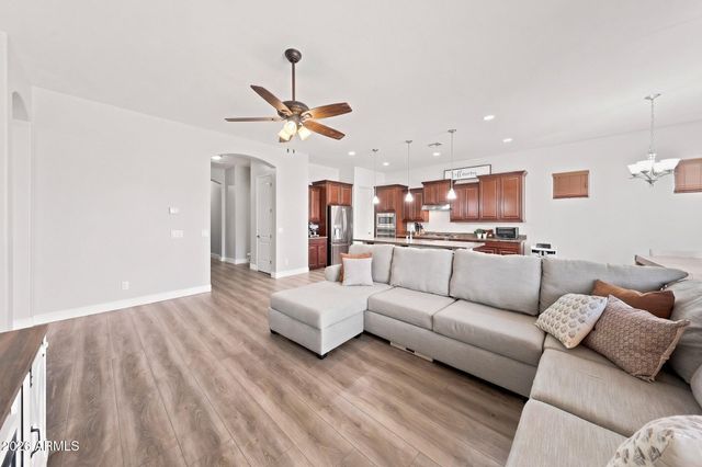 10538 E SIMONE Avenue, Mesa, AZ 85212