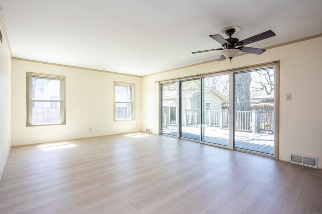 411 S CENTRE Lane, Lancaster, TX 75146