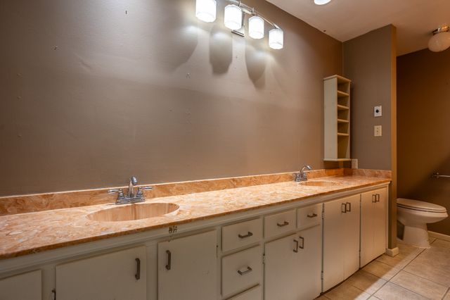 411 S CENTRE Lane, Lancaster, TX 75146