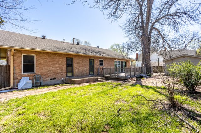 411 S CENTRE Lane, Lancaster, TX 75146