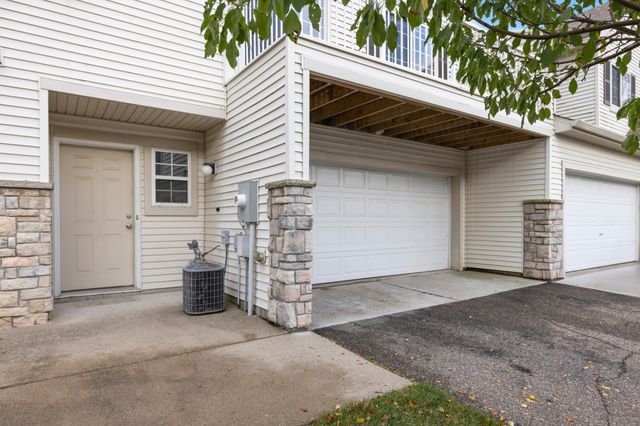 6826 Pine Crest Trail S, Cottage Grove, MN 55016