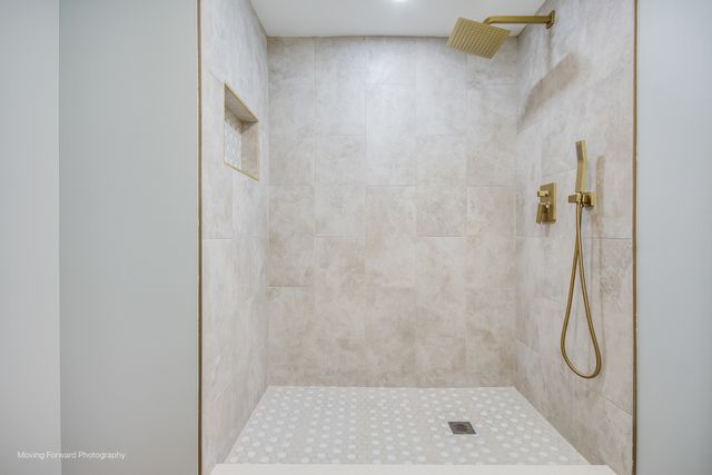 665 W 144th Street, Riverdale, IL 60827