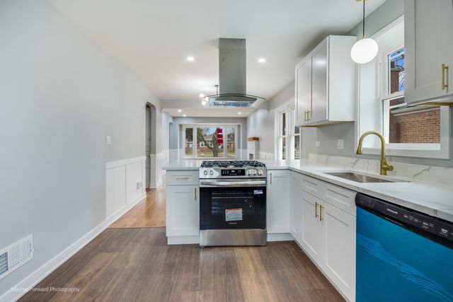 665 W 144th Street, Riverdale, IL 60827