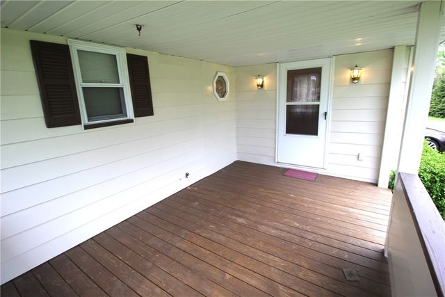 409 Avalon Dr, Union Twp, PA 16101