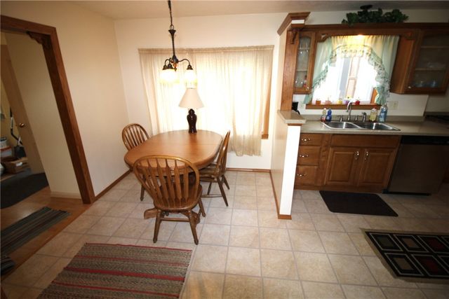409 Avalon Dr, Union Twp, PA 16101