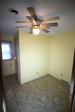 409 Avalon Dr, Union Twp, PA 16101