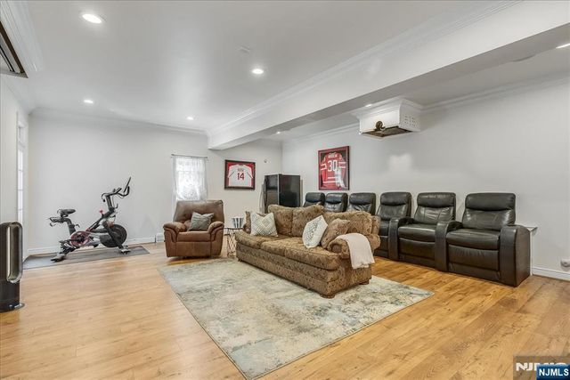 254 Hoppers Lane, Paramus, NJ 07652