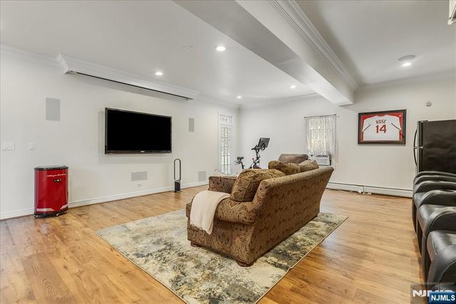 254 Hoppers Lane, Paramus, NJ 07652