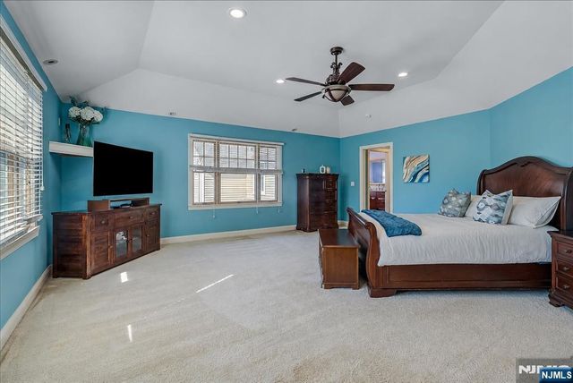 254 Hoppers Lane, Paramus, NJ 07652