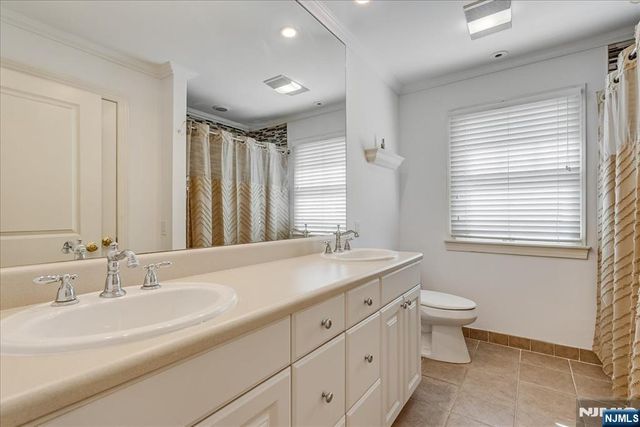 254 Hoppers Lane, Paramus, NJ 07652