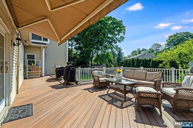 254 Hoppers Lane, Paramus, NJ 07652