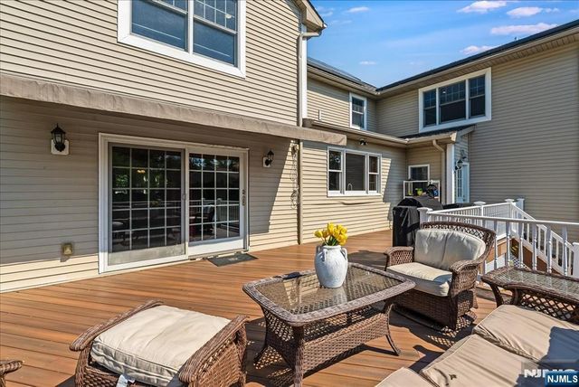 254 Hoppers Lane, Paramus, NJ 07652