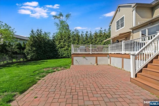 254 Hoppers Lane, Paramus, NJ 07652