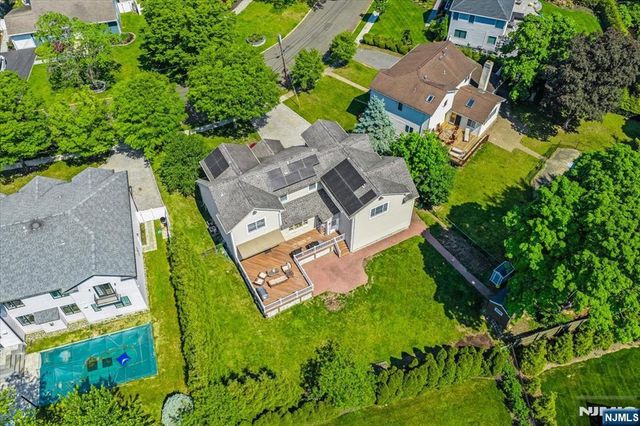 254 Hoppers Lane, Paramus, NJ 07652