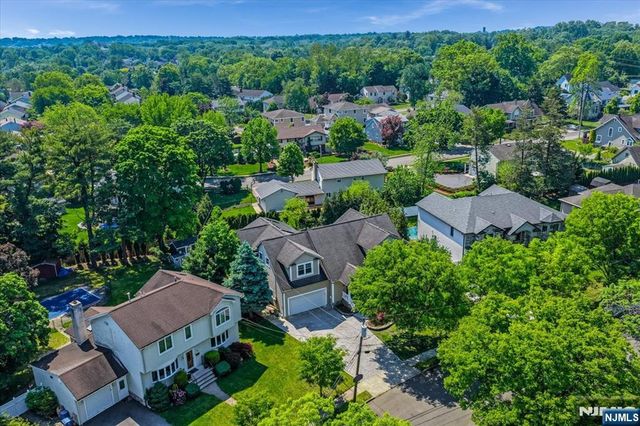 254 Hoppers Lane, Paramus, NJ 07652