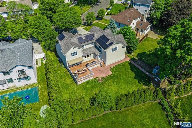 254 Hoppers Lane, Paramus, NJ 07652