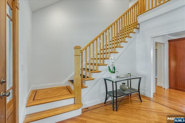254 Hoppers Lane, Paramus, NJ 07652