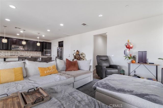 29046 Sterling Lane, Valencia, CA 91354