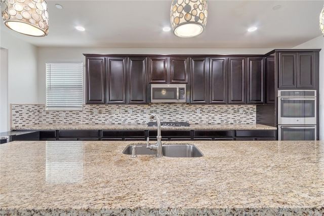 29046 Sterling Lane, Valencia, CA 91354