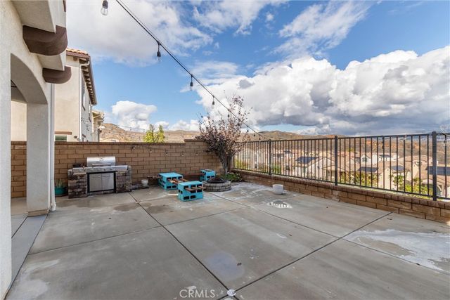 29046 Sterling Lane, Valencia, CA 91354