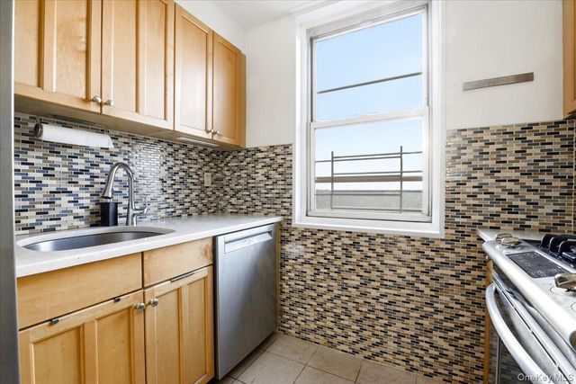 118-17 Union Tpke 16G, Forest Hills, NY 11375