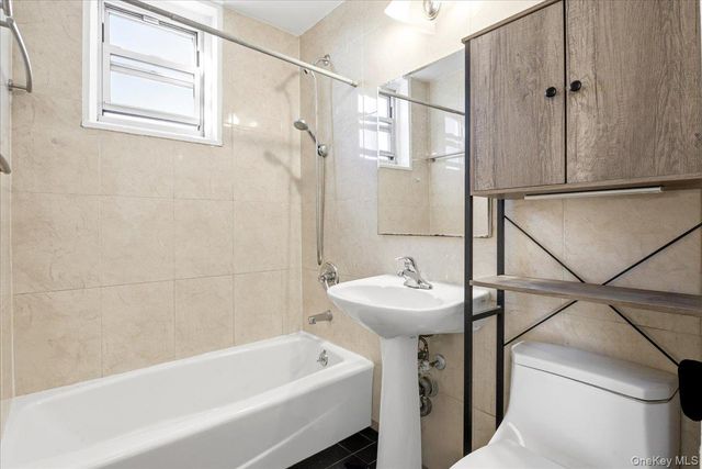 118-17 Union Tpke 16G, Forest Hills, NY 11375