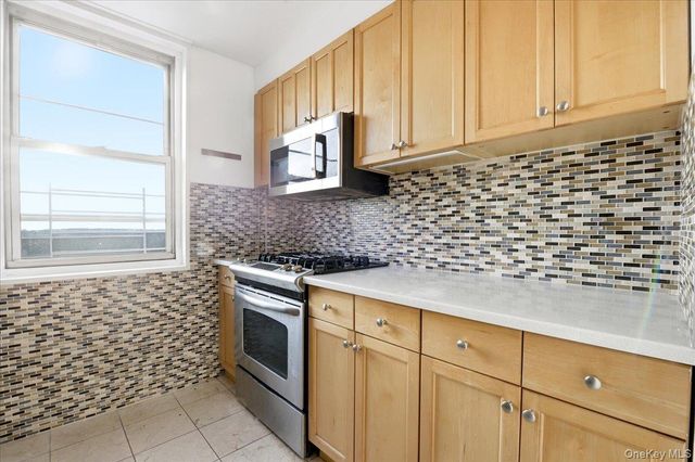 118-17 Union Tpke 16G, Forest Hills, NY 11375