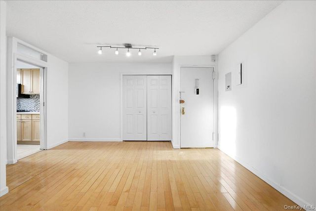 118-17 Union Tpke 16G, Forest Hills, NY 11375