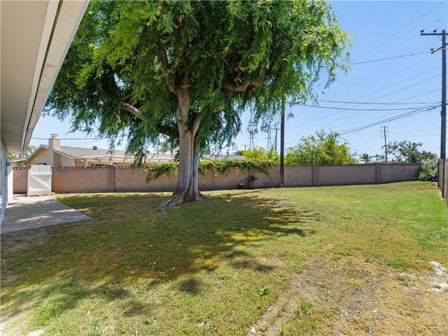 8662 Royer Circle, Huntington Beach, CA 92647