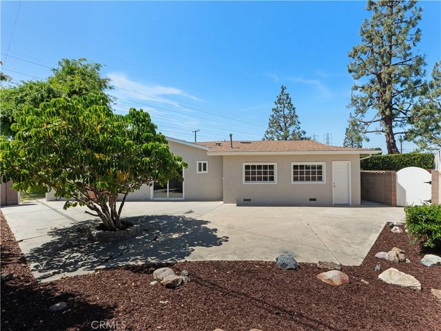 8662 Royer Circle, Huntington Beach, CA 92647