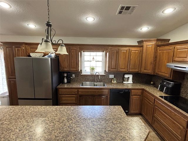 51151 E Cr 1525, Stratford, OK 74872