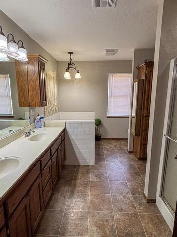 51151 E Cr 1525, Stratford, OK 74872