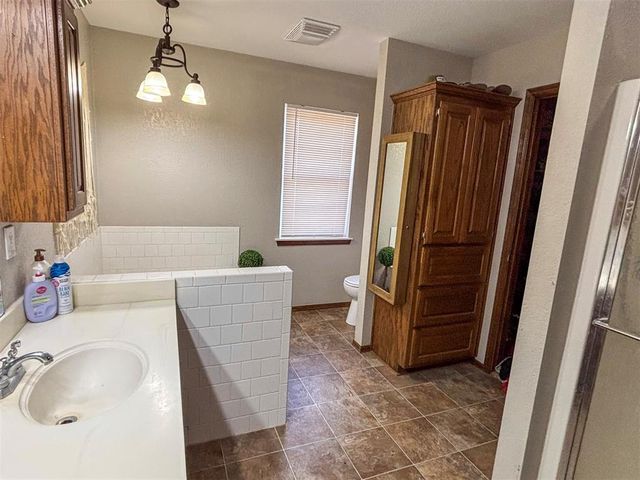 51151 E Cr 1525, Stratford, OK 74872