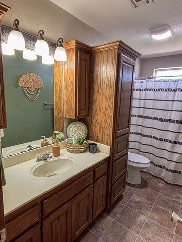 51151 E Cr 1525, Stratford, OK 74872