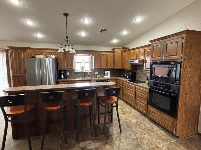 51151 E Cr 1525, Stratford, OK 74872