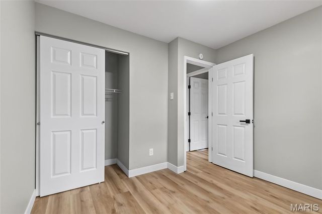 10418 Quaker Dr, Dellwood, MO 63136