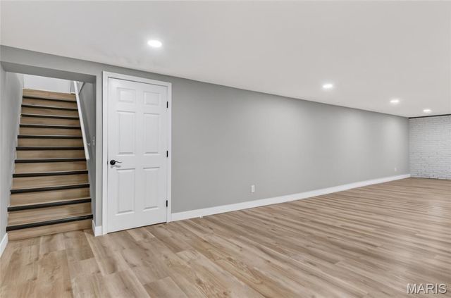 10418 Quaker Dr, Dellwood, MO 63136
