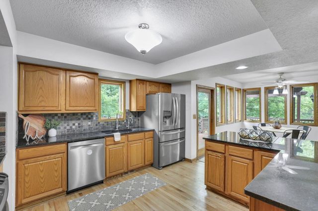 200 Hazelton Etna Road SW, Pataskala, OH 43062