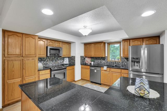 200 Hazelton Etna Road SW, Pataskala, OH 43062