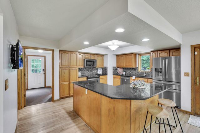 200 Hazelton Etna Road SW, Pataskala, OH 43062