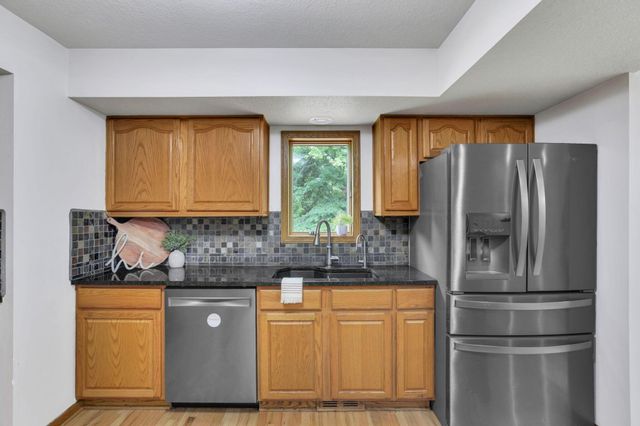 200 Hazelton Etna Road SW, Pataskala, OH 43062