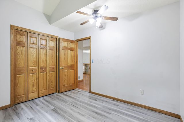 200 Hazelton Etna Road SW, Pataskala, OH 43062
