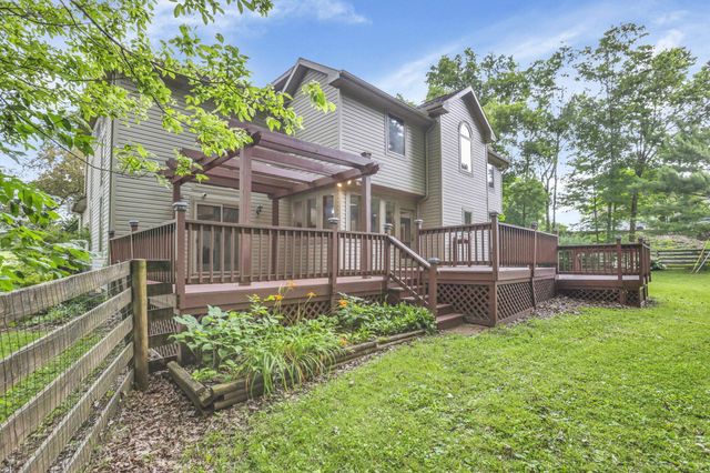 200 Hazelton Etna Road SW, Pataskala, OH 43062